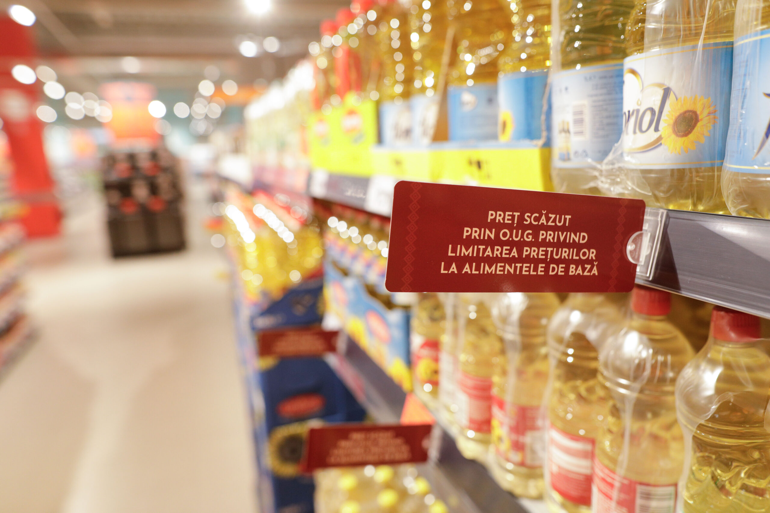 Încă trei luni de prețuri plafonate la alimente. Lista produselor