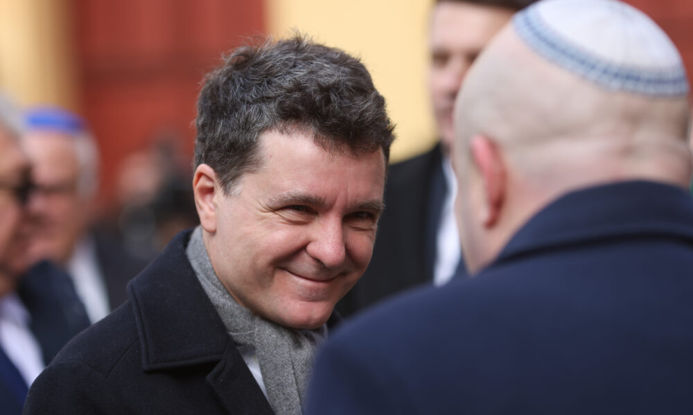 Cum motivează CCR decizia de respingere a obiecției lui Nicușor Dan la „Legea Vexler”