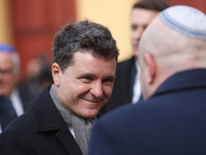 Cum motivează CCR decizia de respingere a obiecției lui Nicușor Dan la „Legea Vexler”