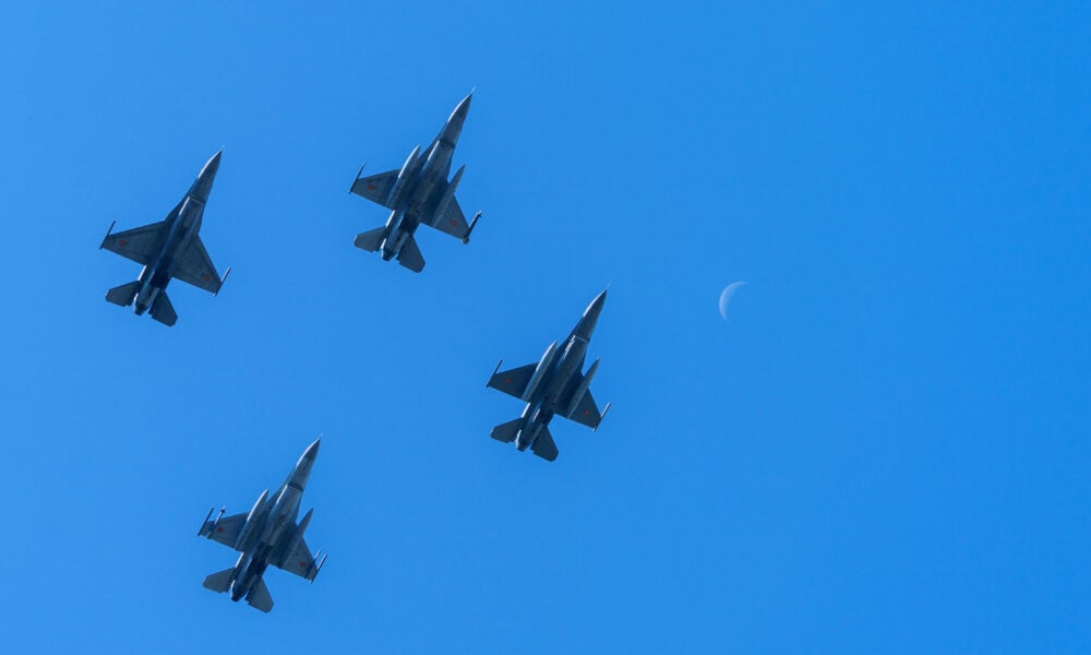 MApN: patru aeronave în aer după noi atacuri ruse la nord de Dunăre