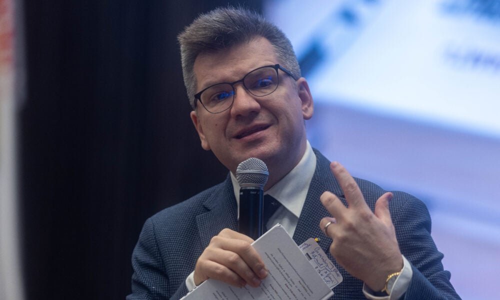 Mihail Neamțu cere o nouă conducere la șefia ICR