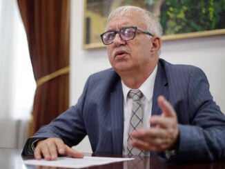„Avem legislația necesară”. Un fost președinte al CCR îl contrazice pe șeful AEP pe tema anticipatelor