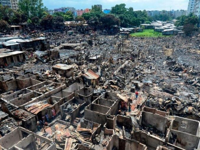 Incendiu devastator într-un ghetou cu 80.000 de locuitori