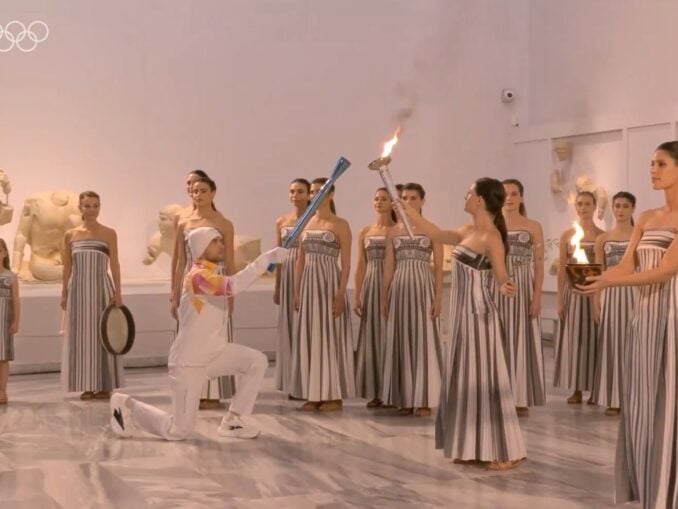 Ceremonia aprinderii flăcării pentru JO de Iarnă 2026, încurcată de vreme