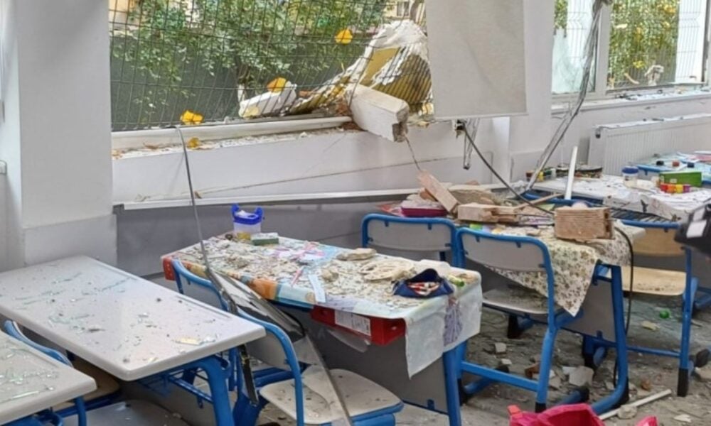 Elevii de la Liceul din Rahova nu se pot întoarce în bănci după explozie – SURSE