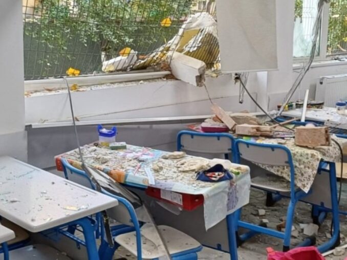 Elevii de la Liceul din Rahova nu se pot întoarce în bănci după explozie – SURSE