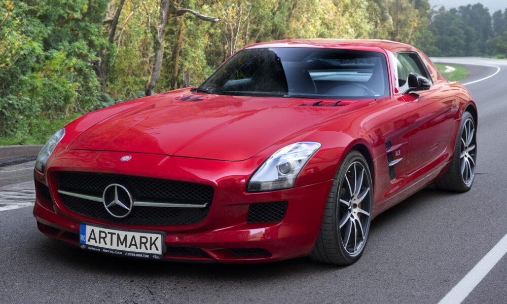 Supermașina Mercedes‑Benz SLS AMG, scoasă la licitație în România