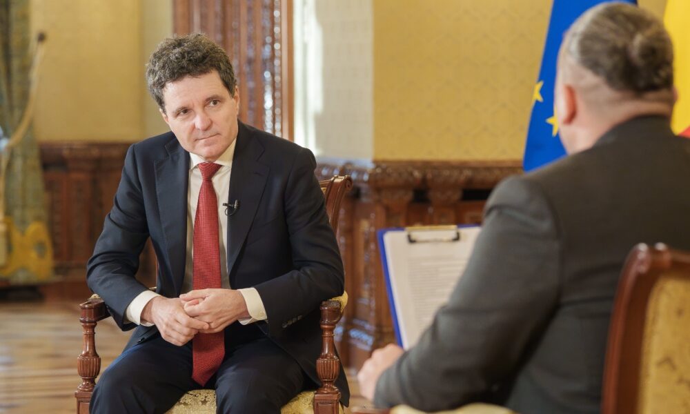 Când se însoară Nicușor Dan?