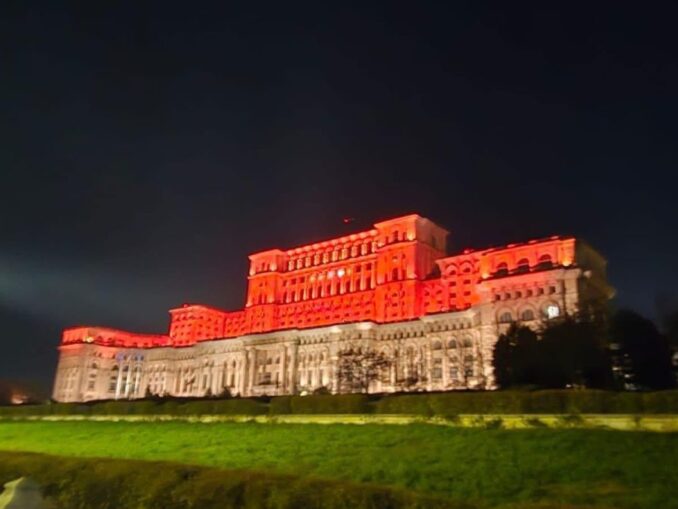 Instituțiile statului, luminate în portocaliu