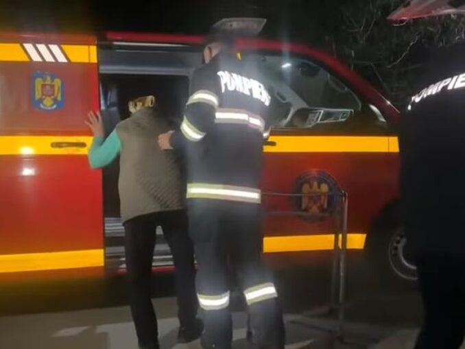 Locuitorii din Ceatalchioi se pot întoarce acasă. Riscul rămâne ridicat la Plauru