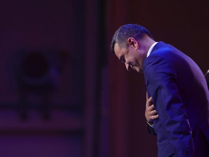 VIDEO Grindeanu, votat cu 99%. Iliescu, comemorat. Tandrețuri între doi rivali