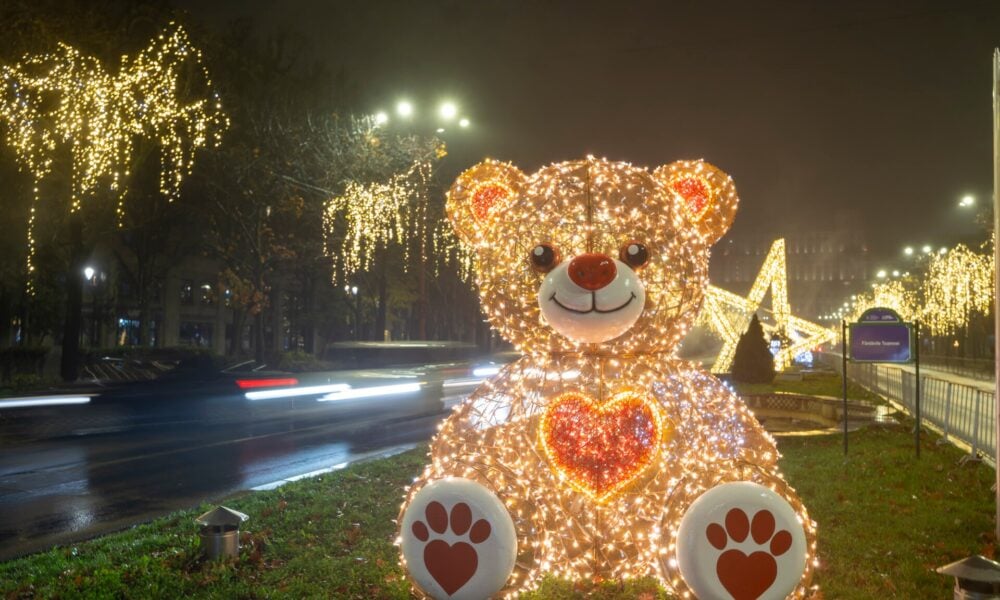 Sâmbătă seară se aprind luminiţele de sărbători în Capitală. Trei târguri de Crăciun
