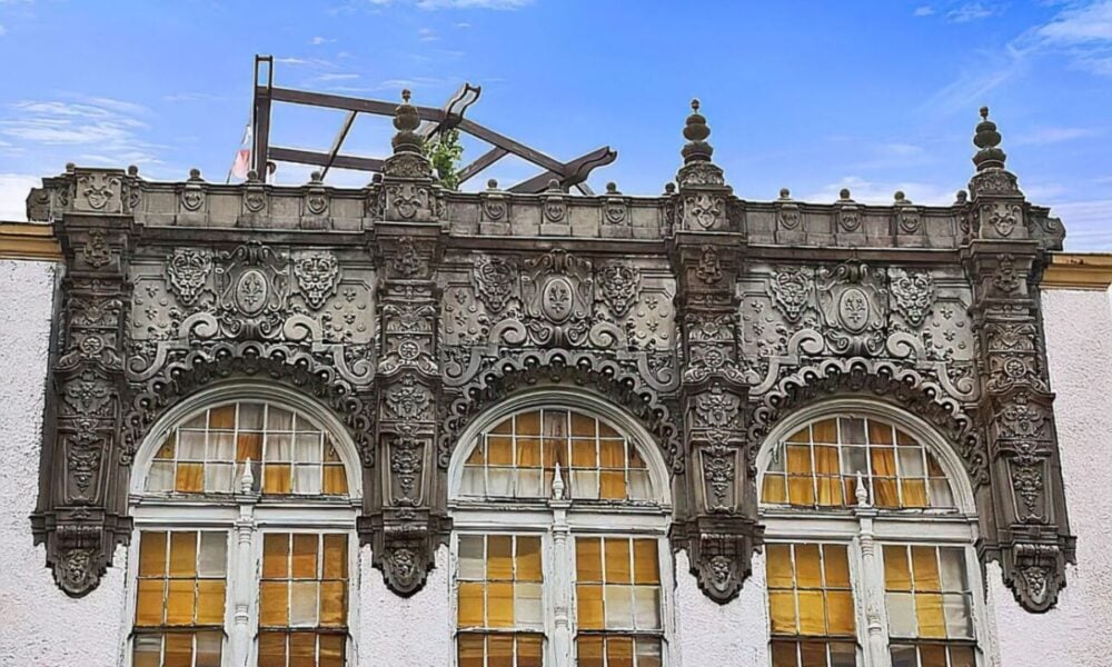 Vila unei vedete, amenajată într-o biserică. Imagini spectaculoase