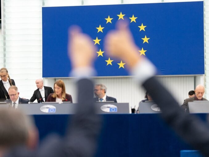 Votul (ne)sustenabil al eurodeputaților români: simplificare sau raportare?