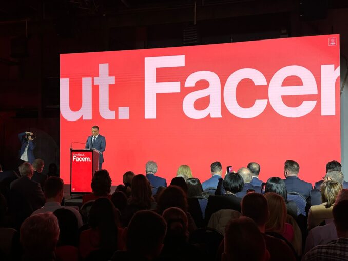 Băluță s-a lansat oficial în cursa pentru PMB. Piedone, în rol de bufon – REPORTAJ