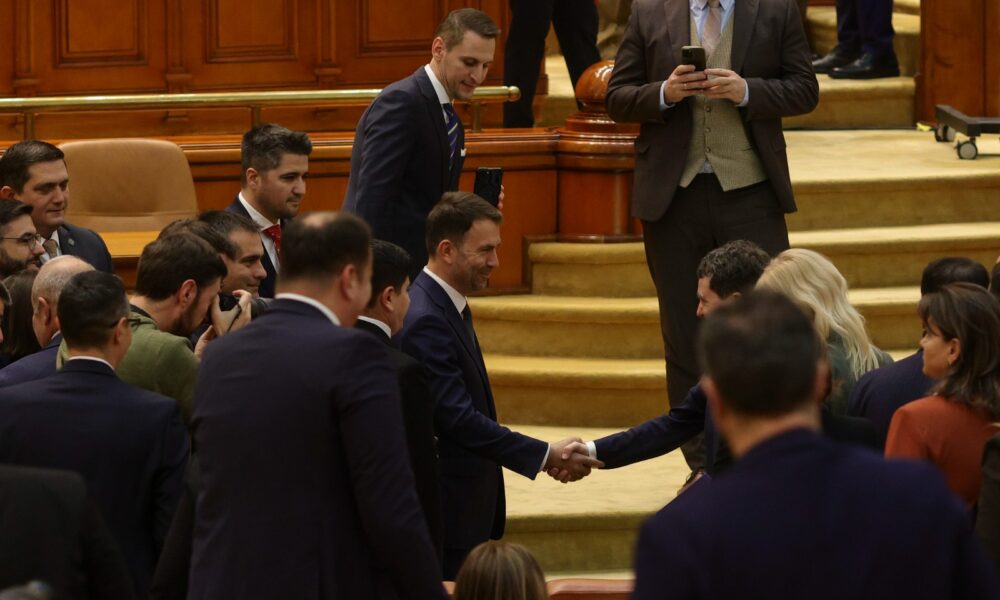 VIDEO Nicușor Dan, campanie pentru Drulă în plen. Suveraniștii l-au apostrofat