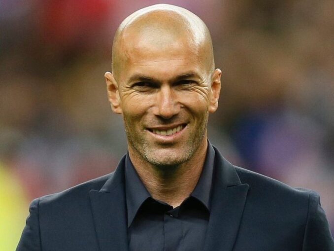 Zinedine Zidane își anunță revenirea