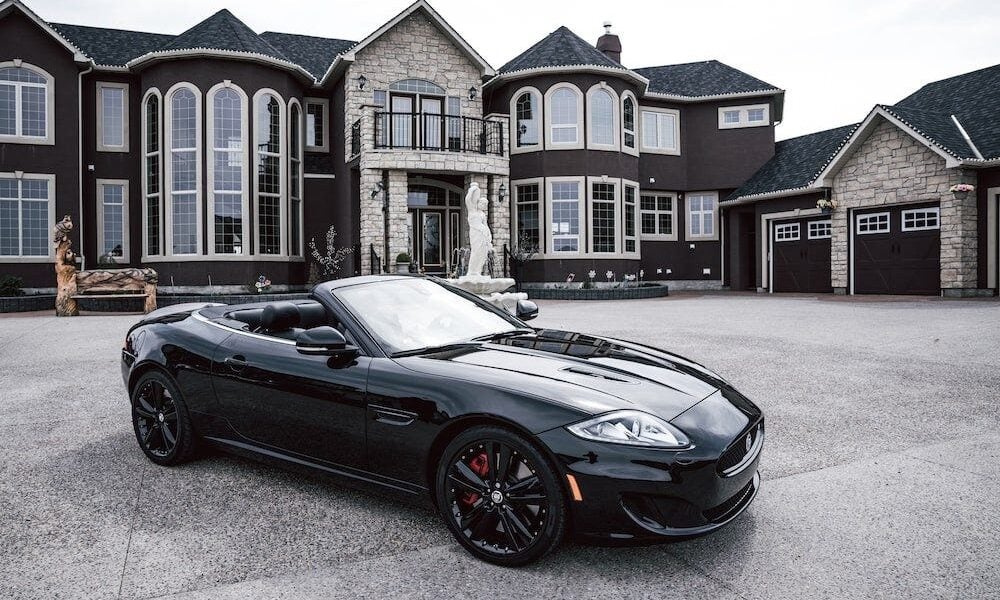 De ce se îmbogățesc magnații în această perioadă. Cine poate, oase roade