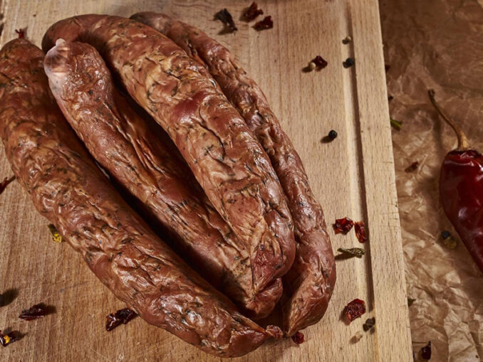 „Cârnaţi din topor din Vâlcea”, al 15-lea produs românesc recunoscut şi înregistrat la nivel european