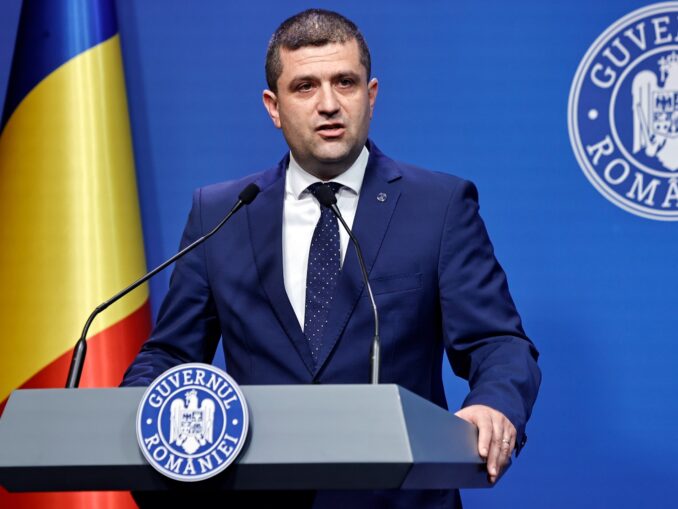 18 ani fără chirie. Firmele băieților deștepți, evacuate dintr-o clădire a statului