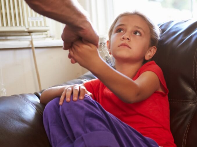 Un deputat PNL propune castrare chimică pentru abuzurile sexuale asupra copiilor sub 14 ani