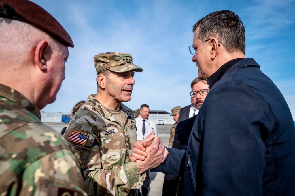 Oare chiar și-a golit Armata Română depozitele de muniții pentru a sprijini Ucraina?