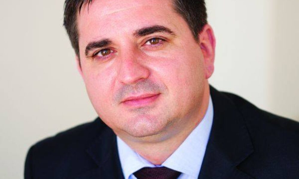 Cine e traseistul politic care ar fi promis o șpagă de un milion de euro la MApN