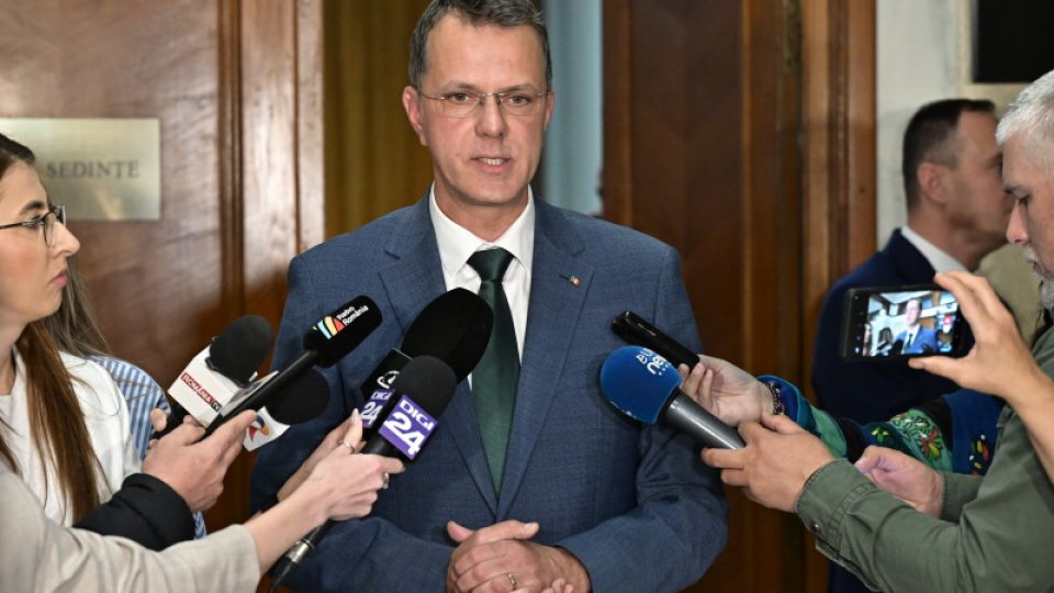 Lobby discret făcut posibilii succesori ai lui Moșteanu la Apărare