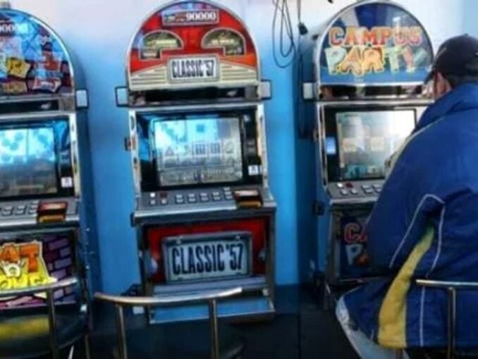 România, un mare Las Vegas, dar mult mai sărac. Suntem campioni la păcănele