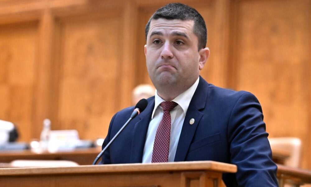 Scandal Ponta – Miruță pe tema diplomelor de facultate
