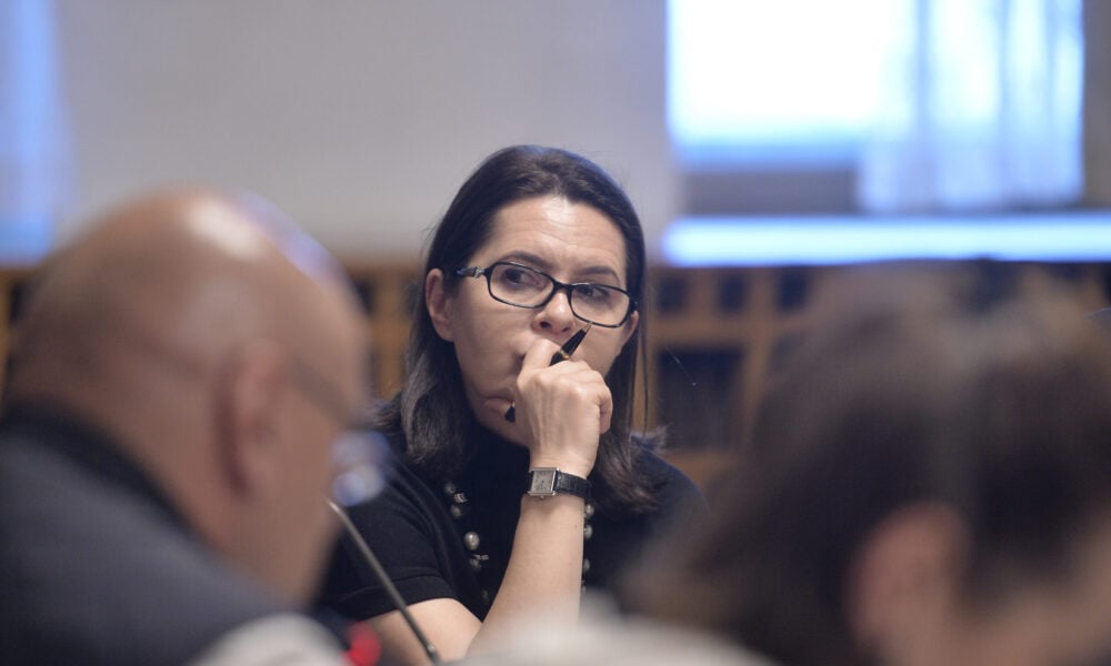 Scandal între noua și vechea conducere a TVR. Turturică a majorat salarii înainte de plecare