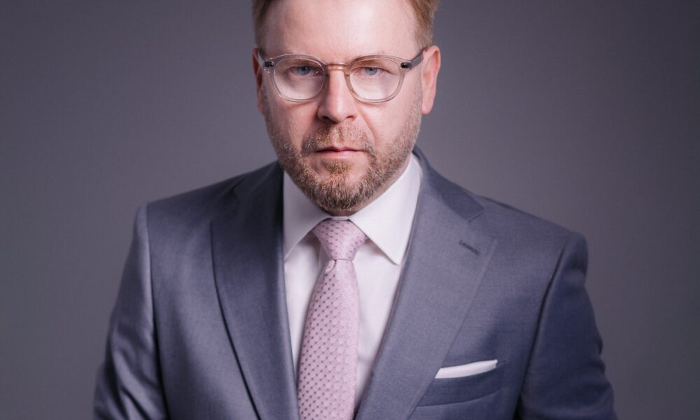 Fostul judecător Mihail Udroiu a cerut și a primit diurnă de 45.600 de euro. Aprobarea a venit de la foștii colegi