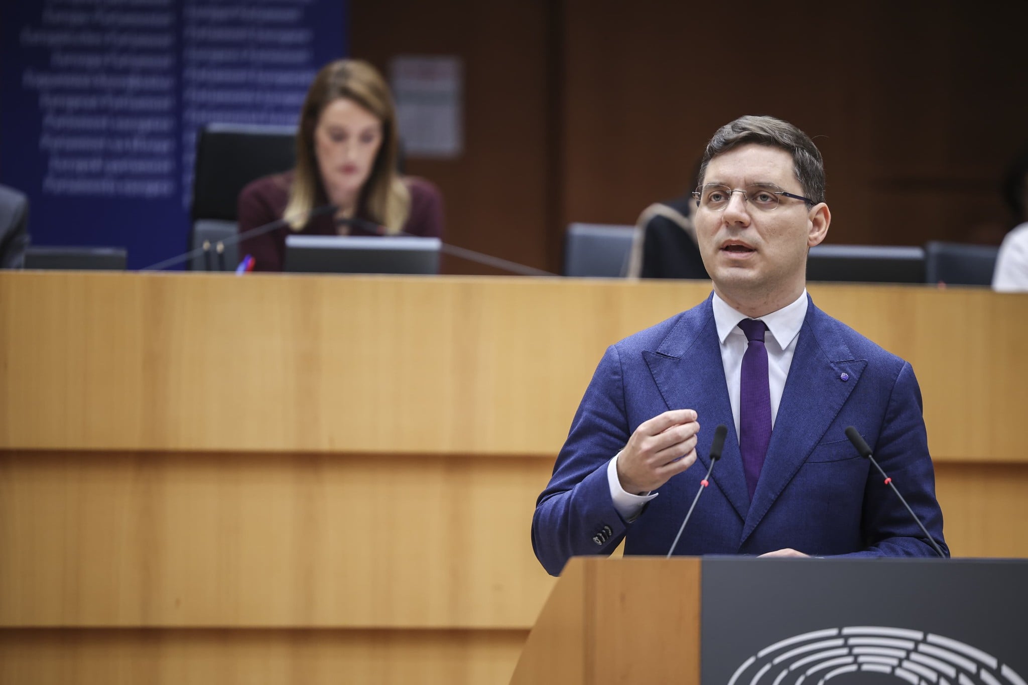 Negrescu explică miza miliardelor date Kievului pentru a opri ofensiva Rusiei