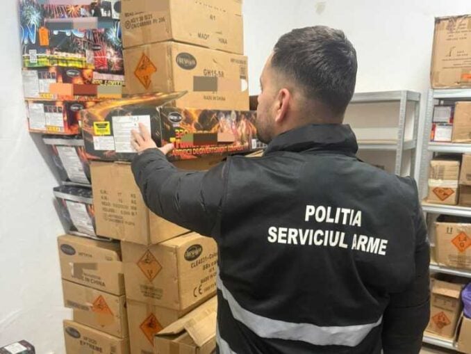 Percheziții la Botoșani: O tonă și jumătate de articole pirotehnice, într-o locuință