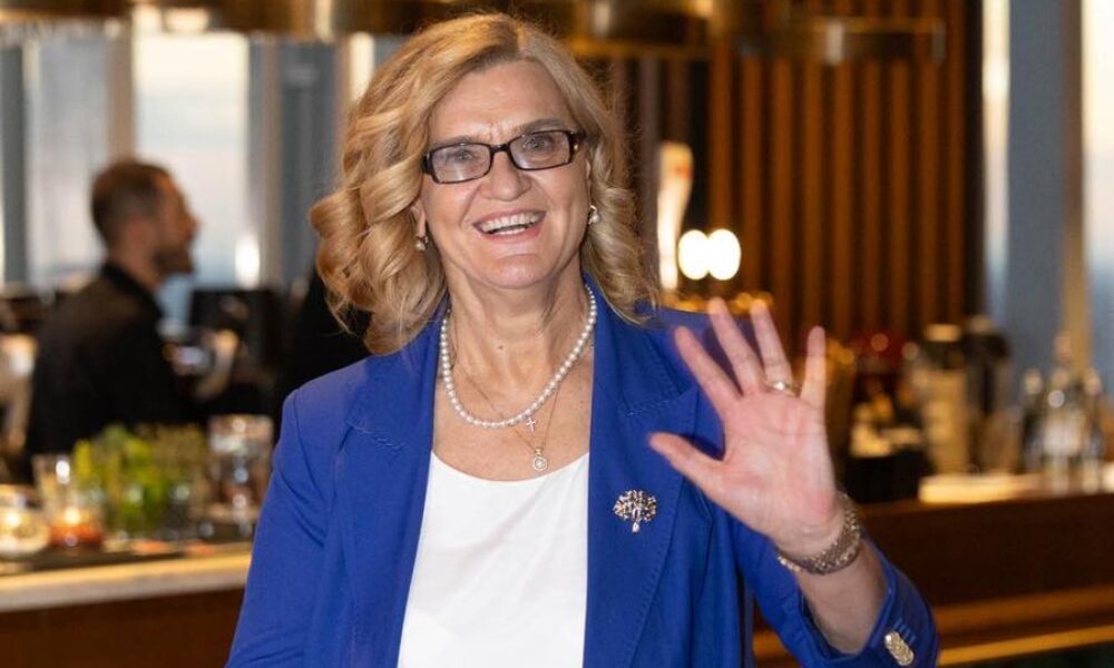 „Un boschetar, un bișnițar!”. Lipă răbufnește după ce a fost acuzată că a primit cadouri de lux