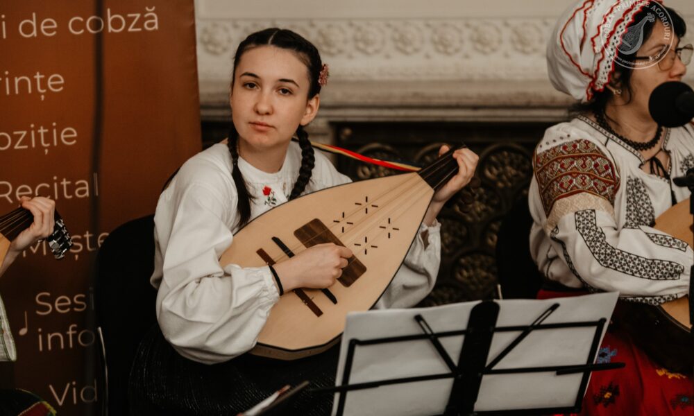 Cobza, inclusă în Patrimoniul UNESCO