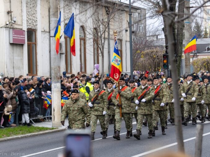 Doar 59 de secunde. Cea mai scurtă paradă de 1 Decembrie