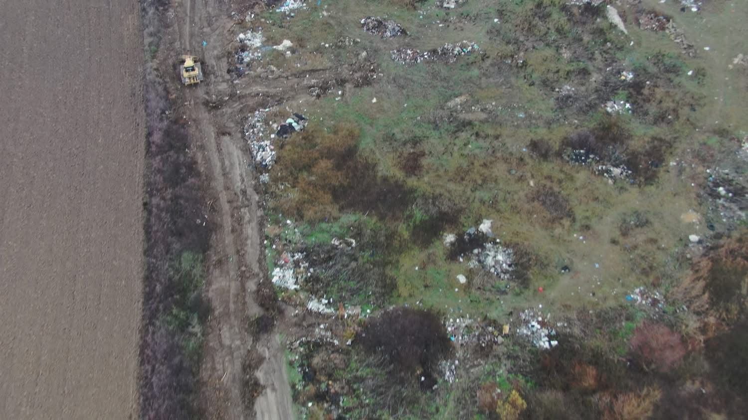 Premieră. Un utilaj folosit la gestionarea ilegală a deșeurilor, depistat cu drona și confiscat