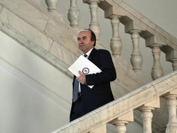 Continuă confesiunile lui Tudorel Toader: Codurile penale erau venite din „centre de reflexie”