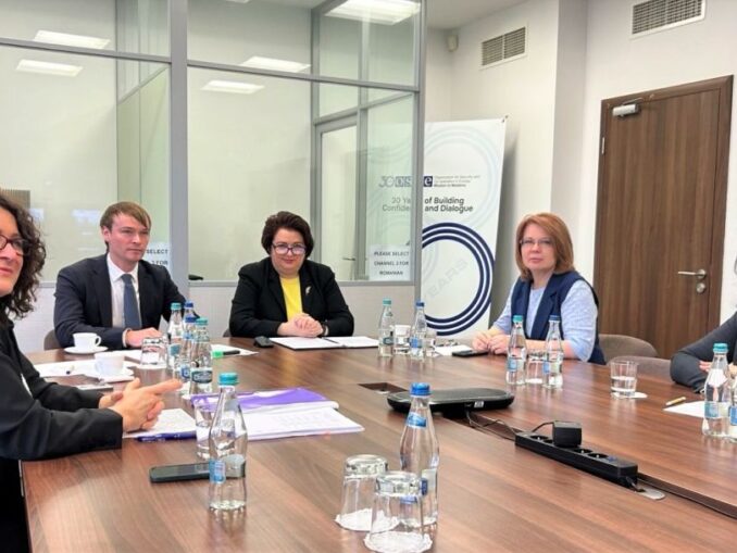 Chișinăul cere Tiraspolului să oprească presiunile asupra școlilor românești