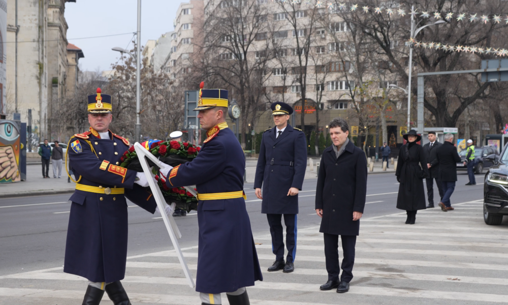 Nicușor Dan a depus o coroană de flori la Monumentul dedicat memoriei victimelor Revoluției