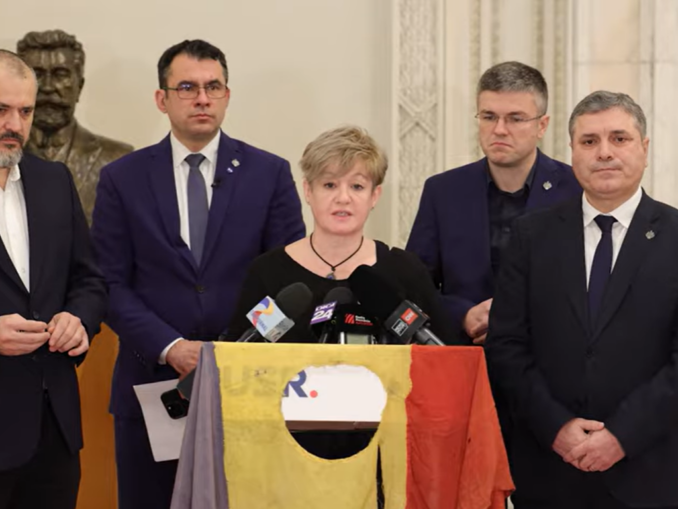 „Am fost bătuți și forțați să ne cerem iertare că am ieșit în stradă să strigăm libertate”. Mărturii cu lacrimi în ochi despre Revoluție