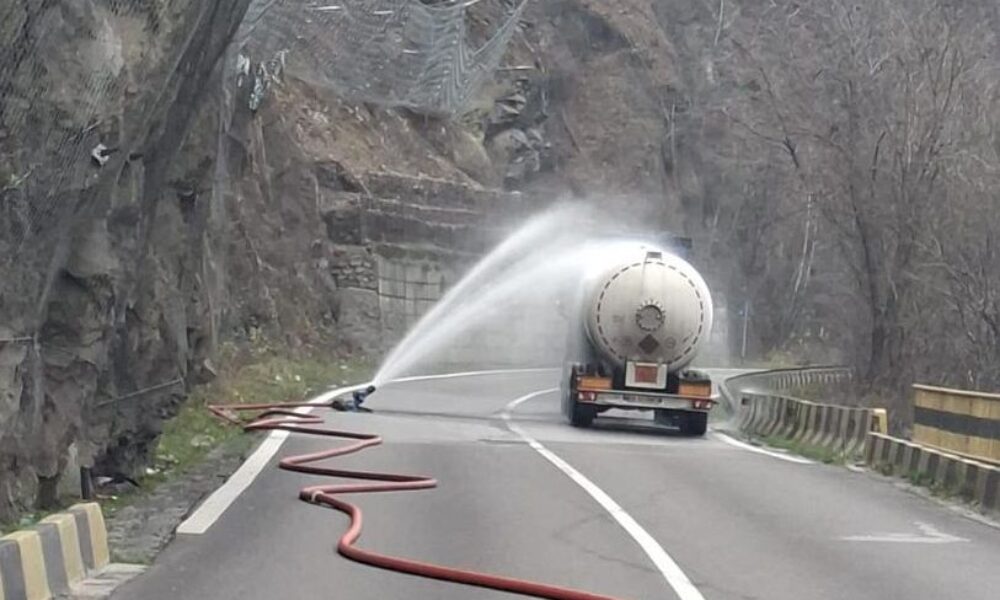 Trafic închis pe Valea Oltului până miercuri dimineață