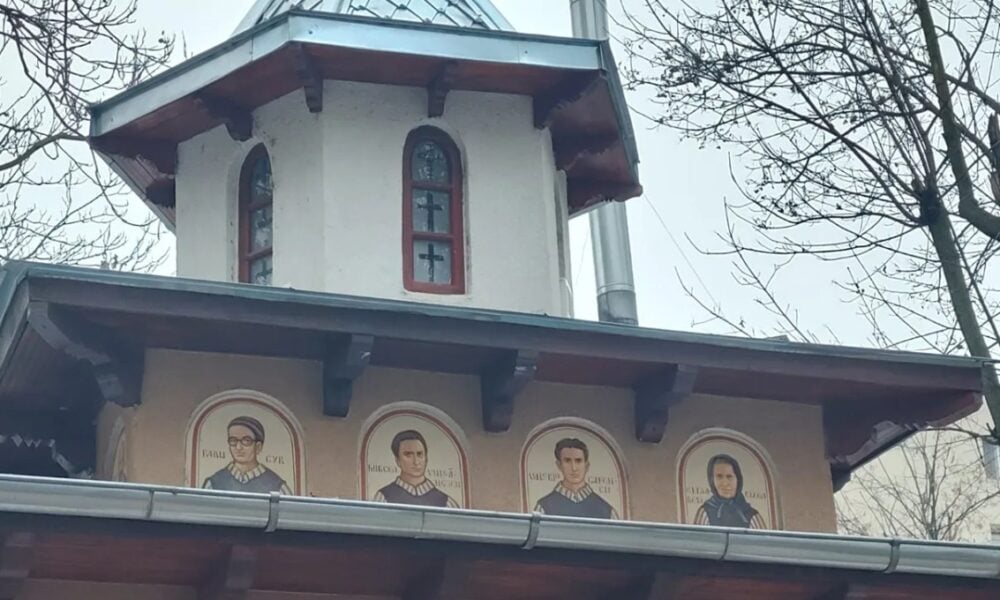 Legionari pictați pe fațada unei capele din București