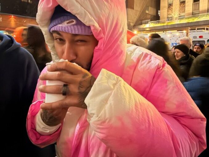 Neymar, pe străzile din New York. Cum s-a îmbrăcat starul brazilian – VIDEO
