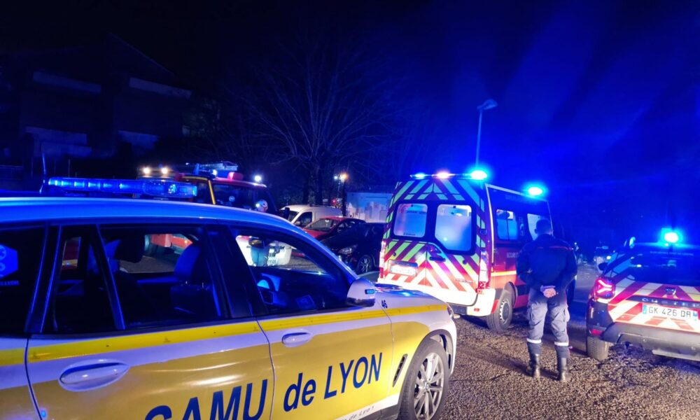 Explozie a unui imobil în Franța. Cel puțin șase morți, printre care și doi copii