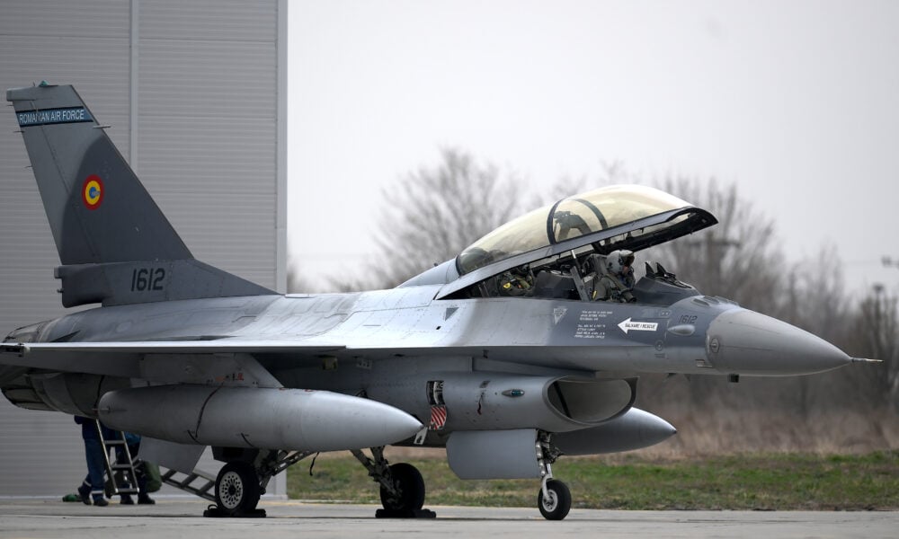 România va cheltui 600 de milioane de dolari pentru instruirea piloților F-16 și mentenanța avioanelor