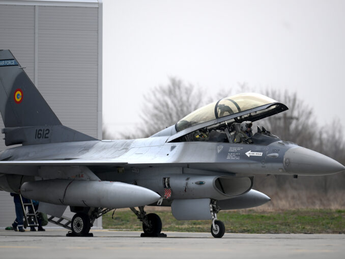 România va cheltui 600 de milioane de dolari pentru instruirea piloților F-16 și mentenanța avioanelor