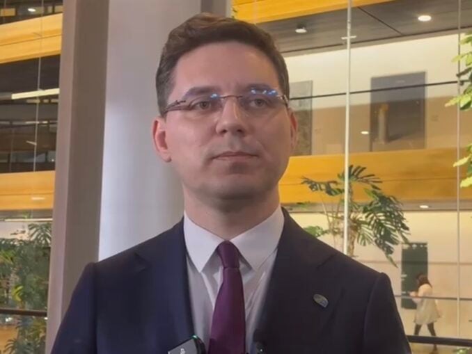 VIDEO Coaliția s-ar putea rupe dacă pensiile speciale pică la CCR, susține un lider PSD