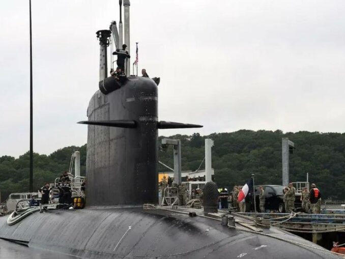 Drone deasupra unei baze de submarine nucleare franceze